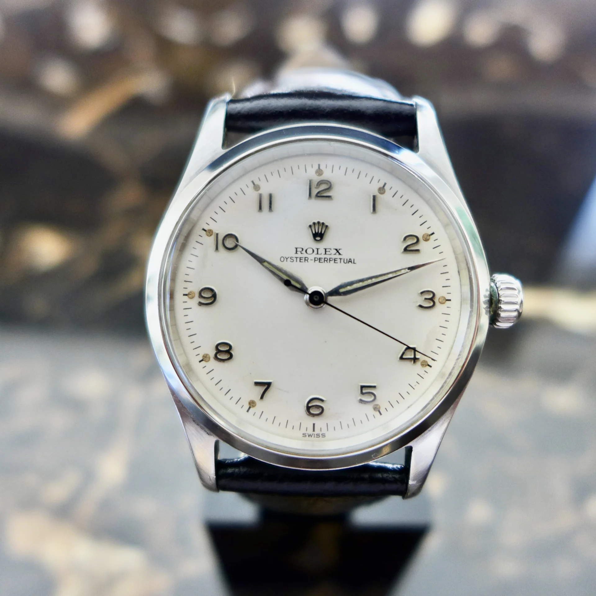 A STUNNING VINTAGE 1957 ROLEX OYSTER PERPETUAL WRISTWATCH 34mm CASE Ref. 6532 IN STAINLESS STEEL